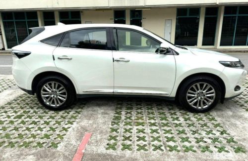 Toyota Harrier 1 (1)
